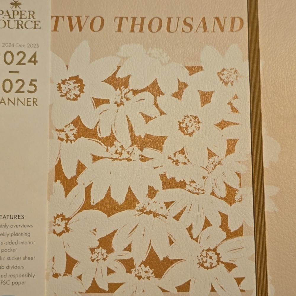 Floral 2025 Planner with Orange Accents - Picture 15 of 16